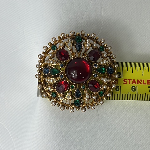 Capri Signed Round Vintage Glass Cabochon Crystals Pearl Gold Tone Metal Brooch - Picture 13 of 15